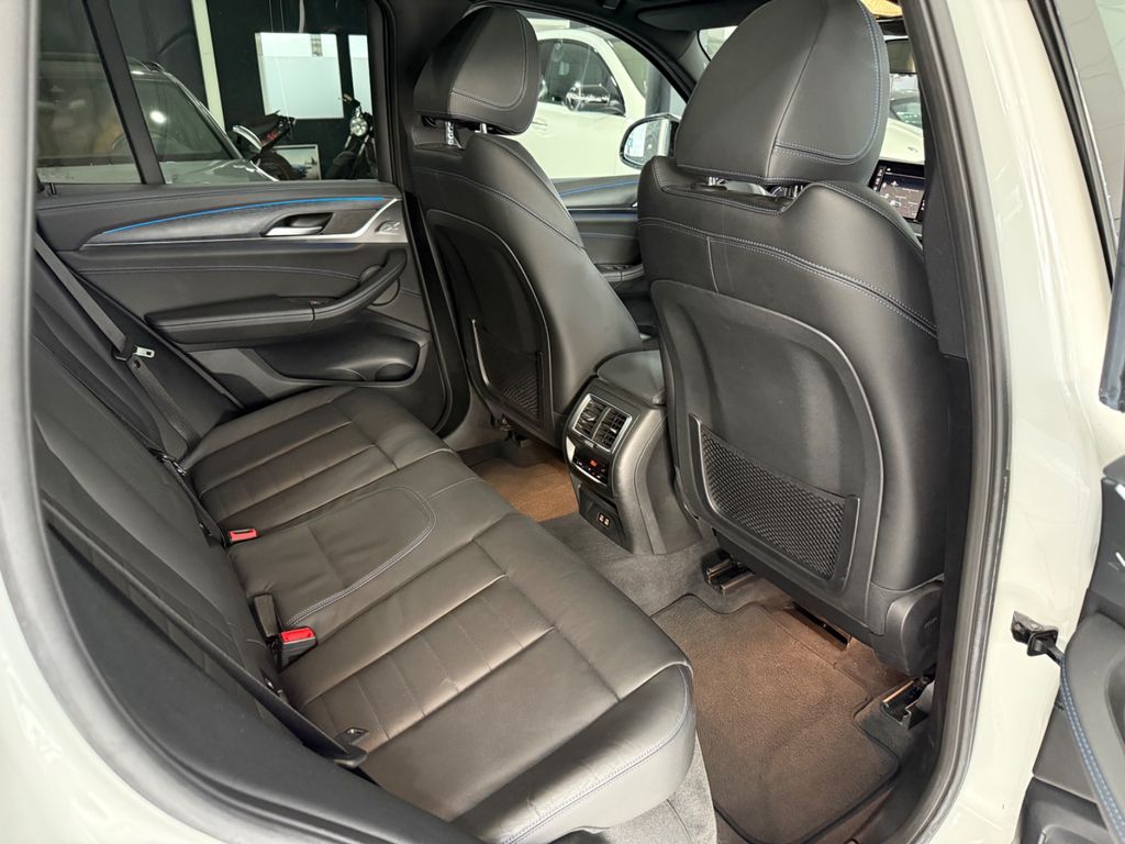 BMW iX3 2022