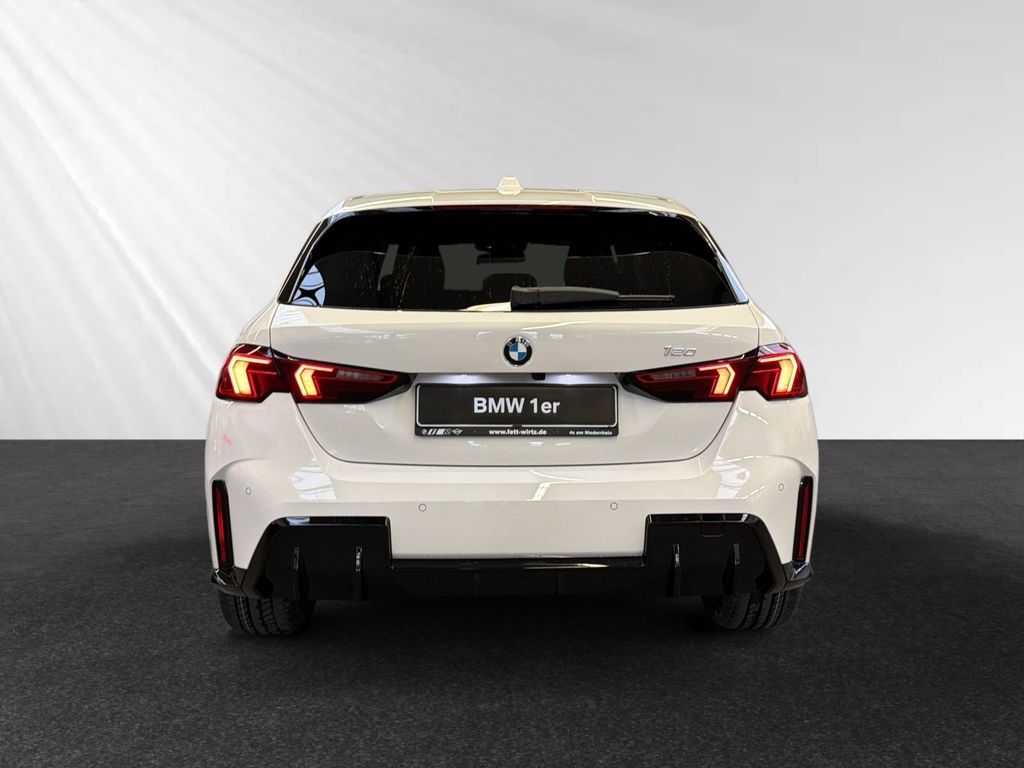 BMW 120