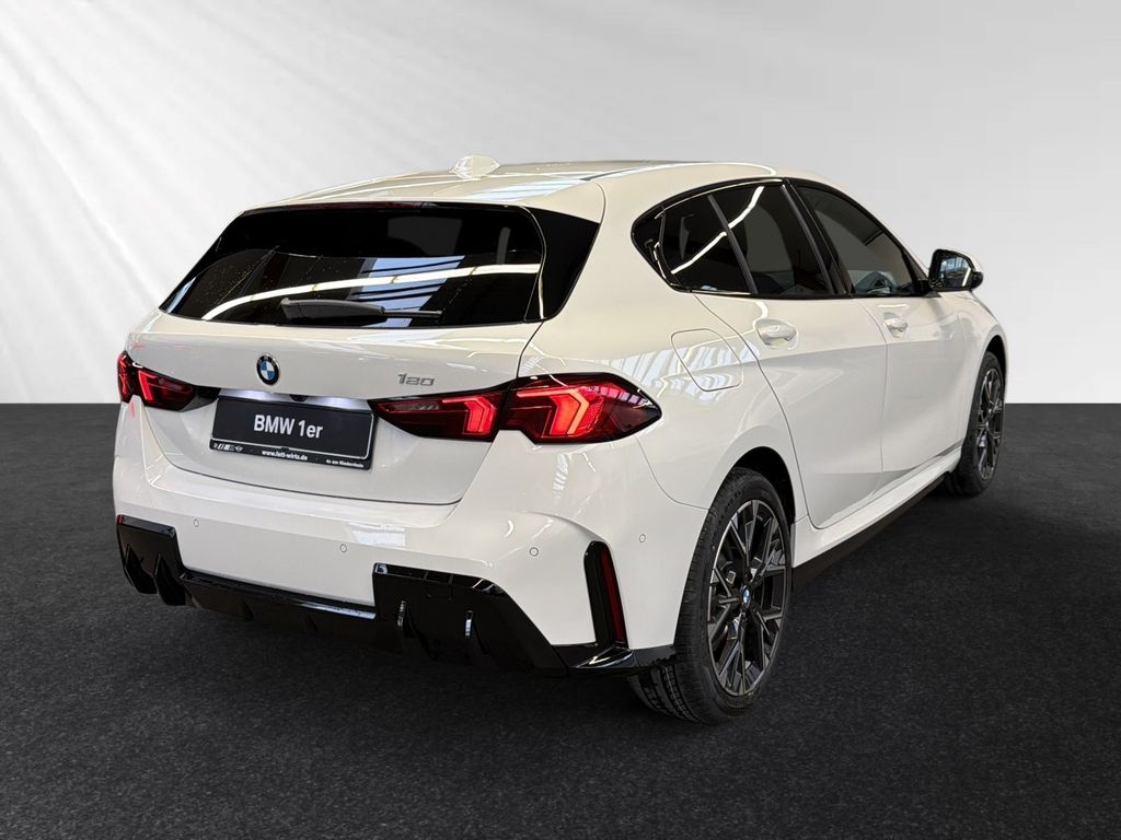 BMW 120