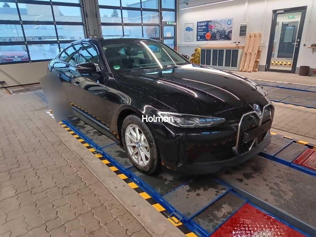BMW i4 2023