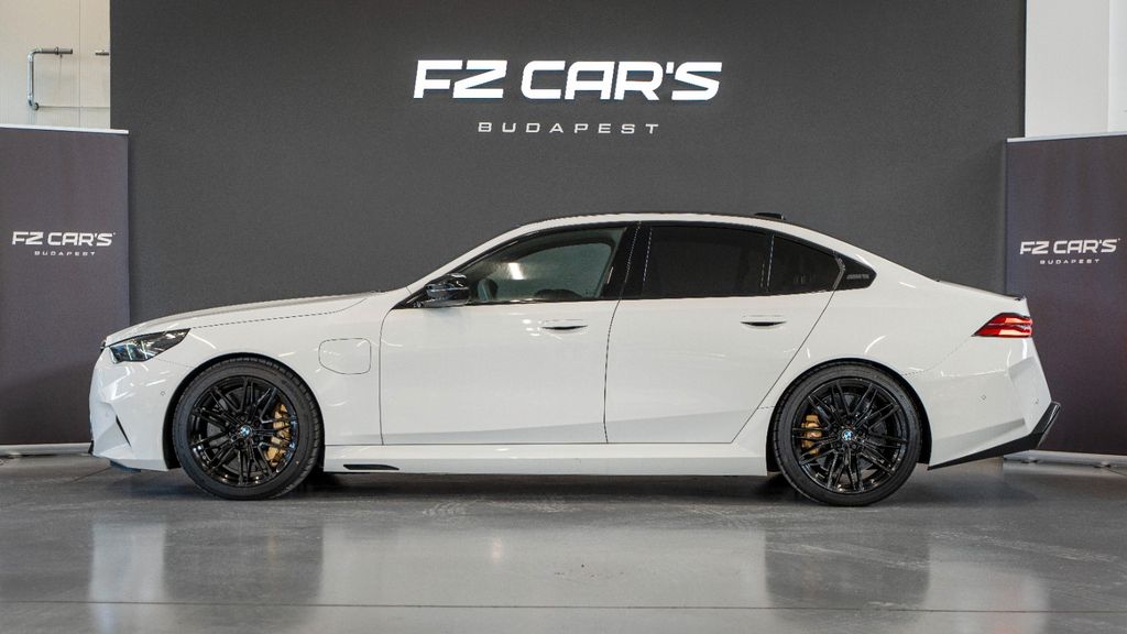 BMW M5 2025
