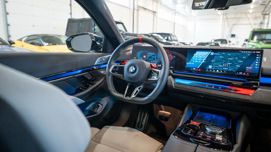BMW M5 2025
