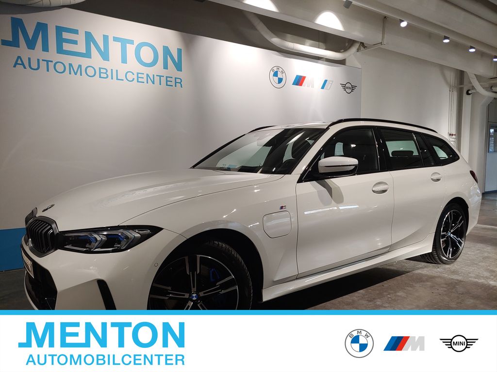 BMW 330 2025