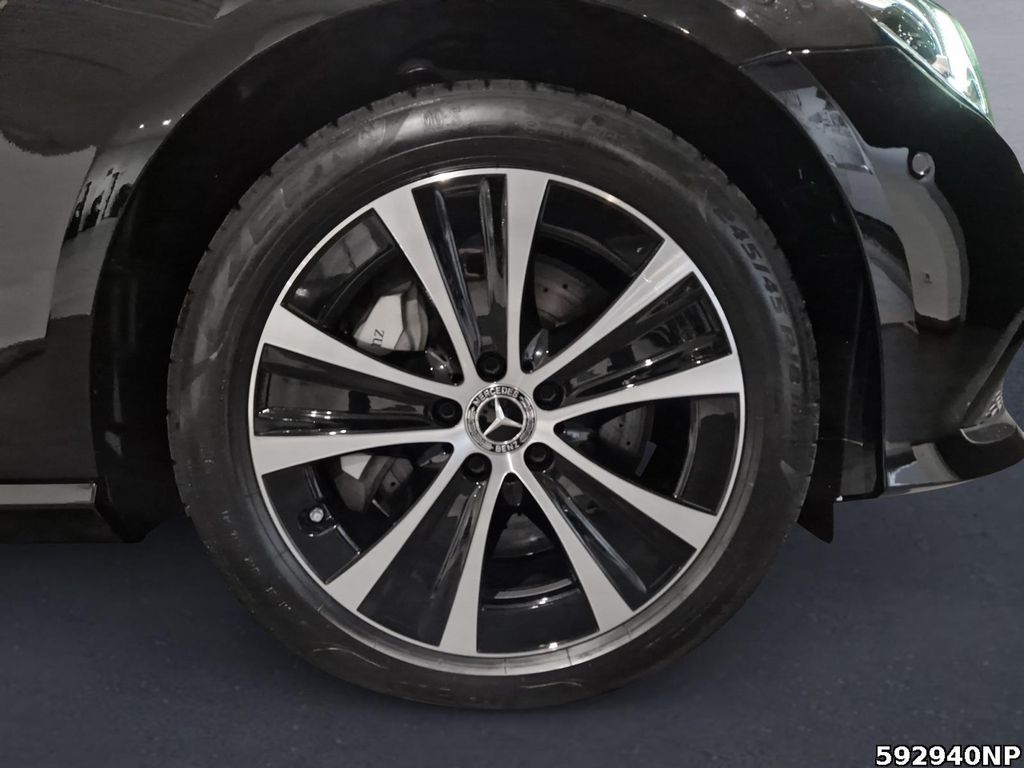 Mercedes-Benz E 300 2022