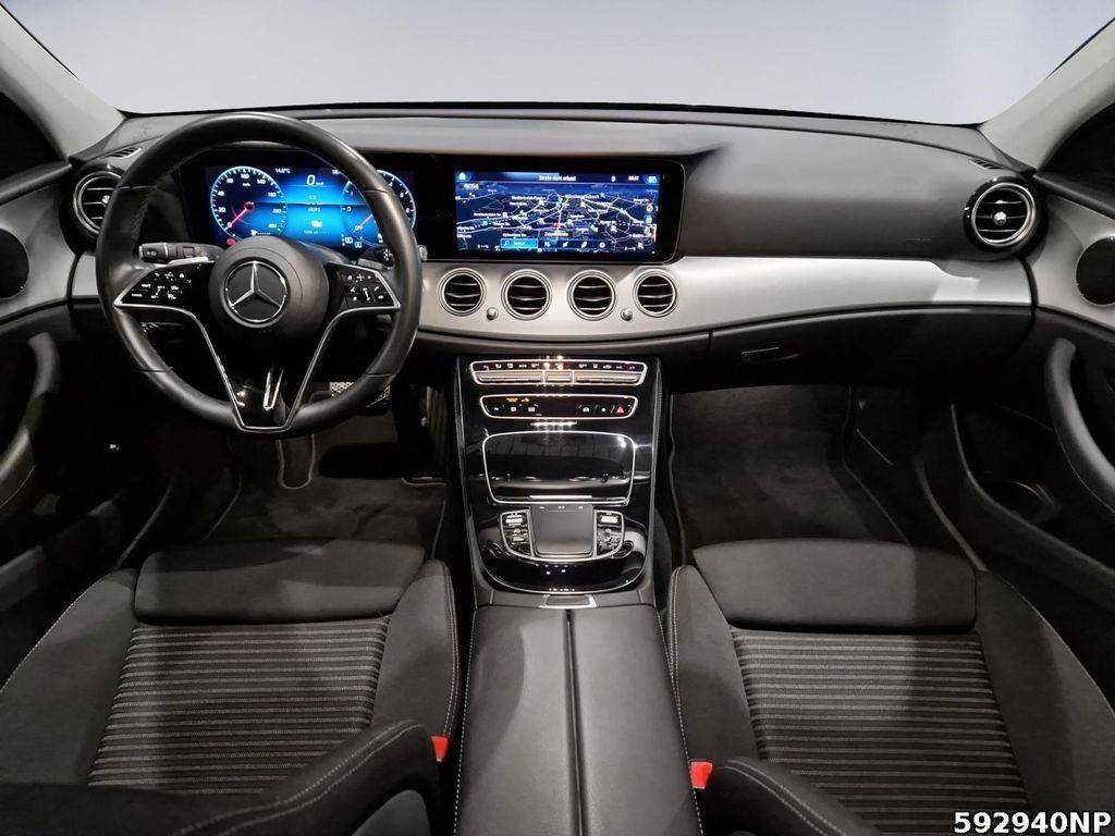 Mercedes-Benz E 300 2022