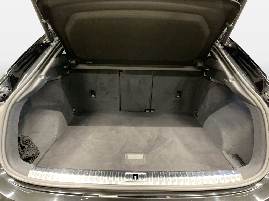 Audi RSQ3 2022