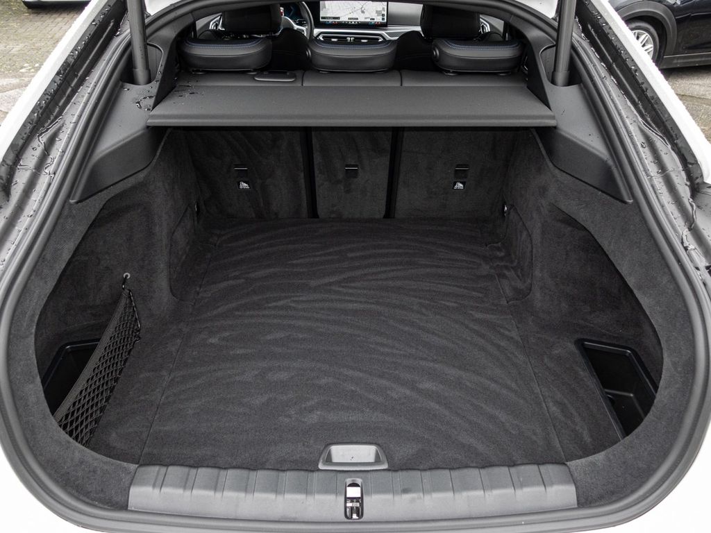BMW i4 2023