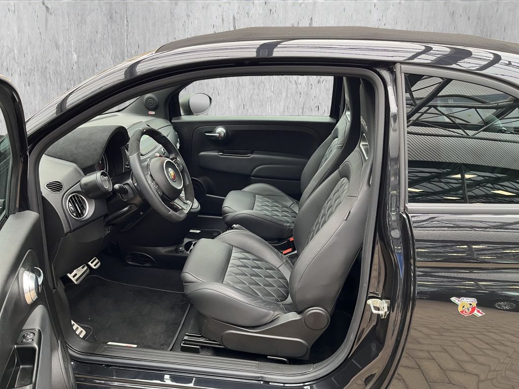 Abarth 695C 2024
