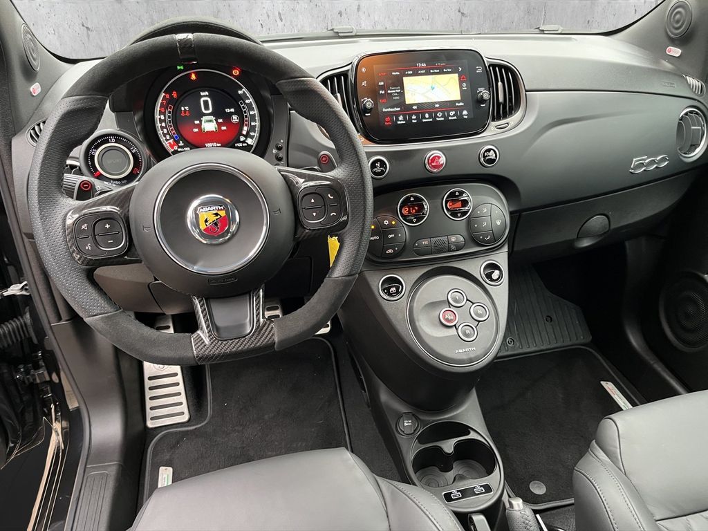 Abarth 695C 2024