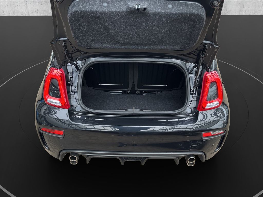Abarth 695C 2024
