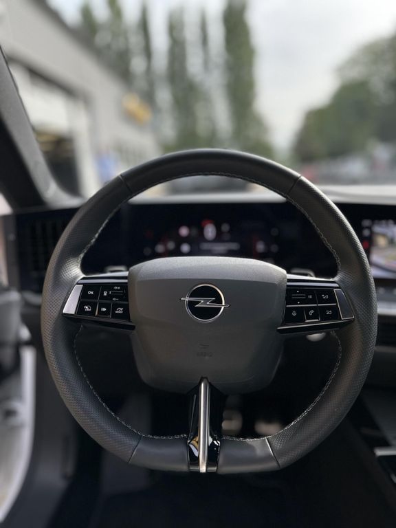 Opel Astra 2024
