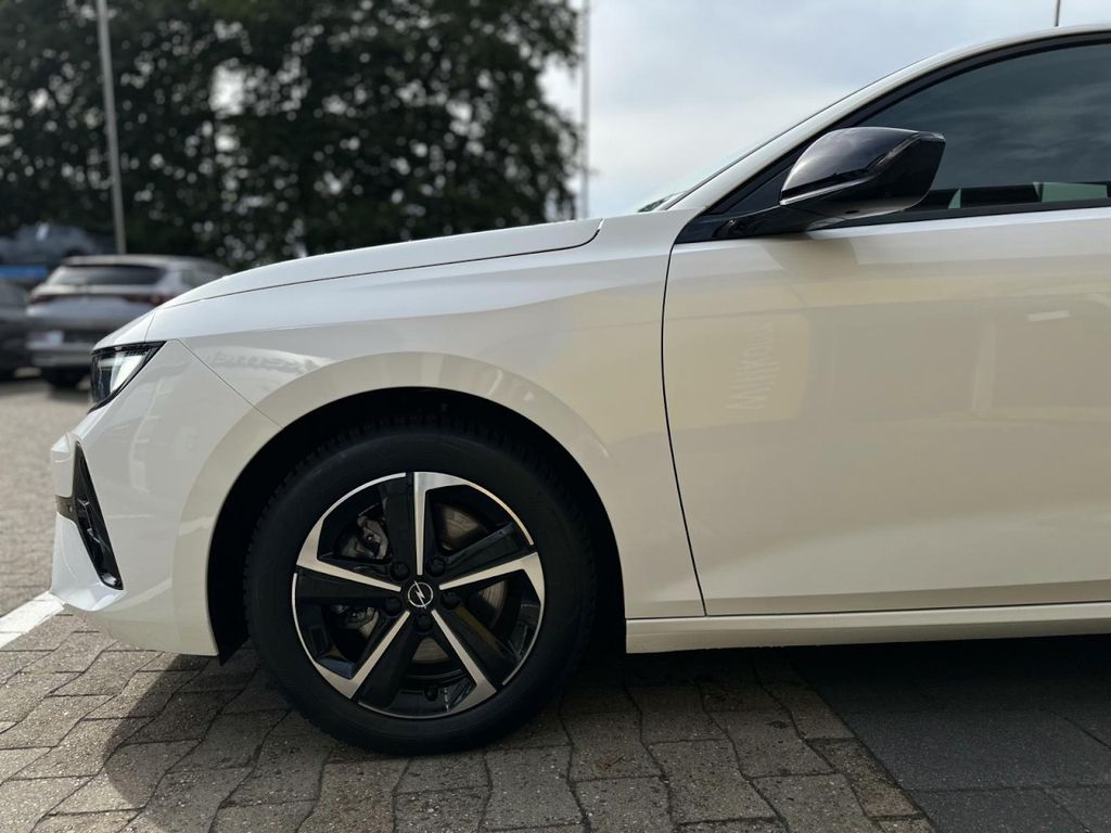 Opel Astra 2024