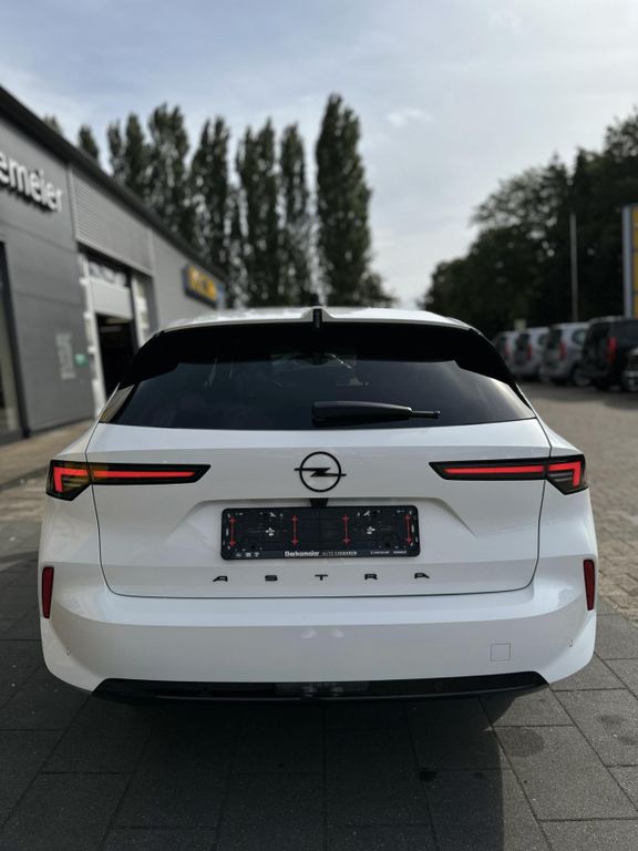 Opel Astra 2024