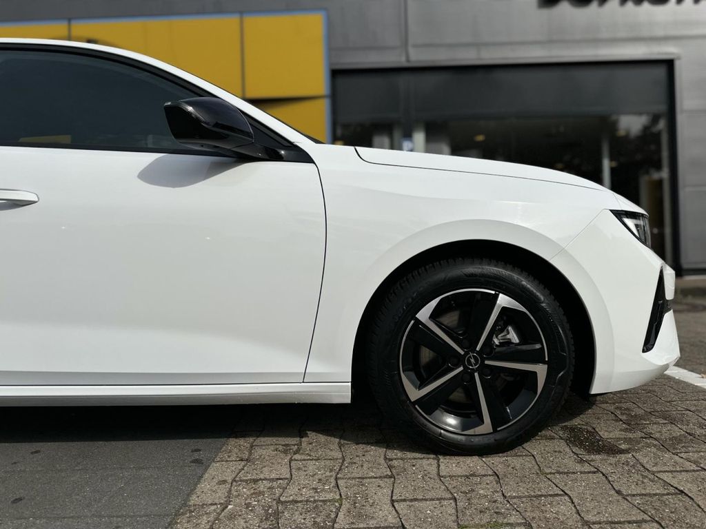 Opel Astra 2024