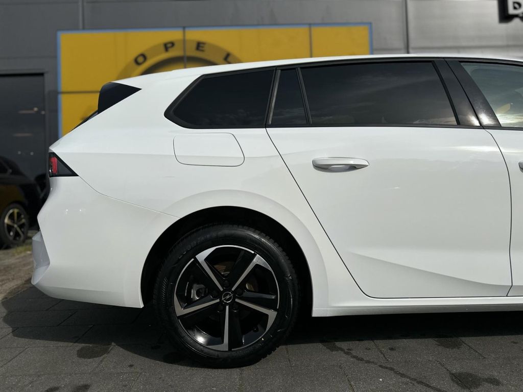 Opel Astra 2024