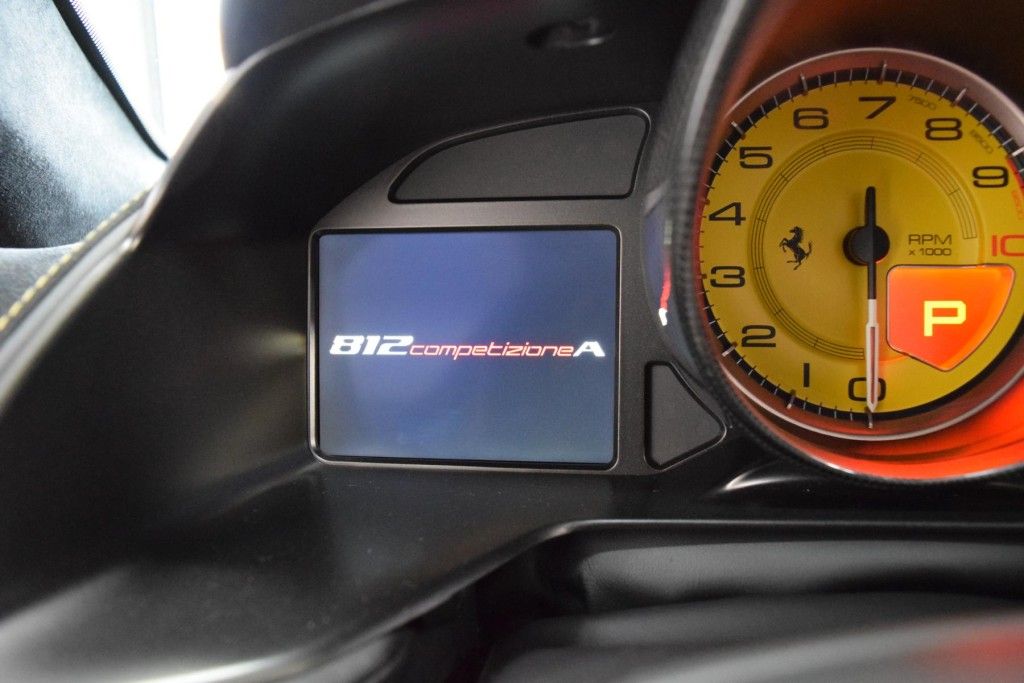 Ferrari 812 2024