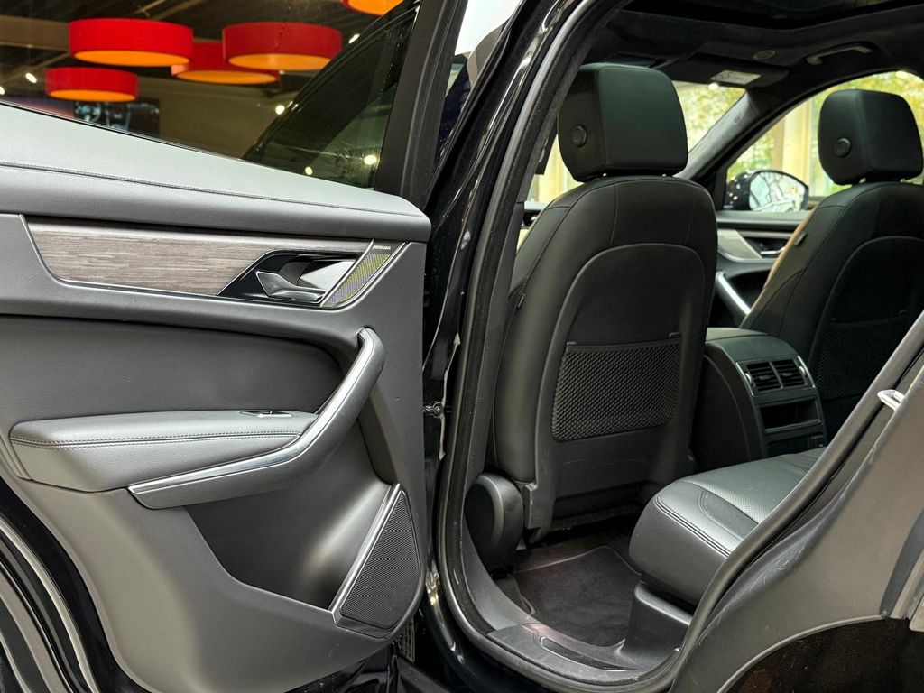 Jaguar F-Pace 2022