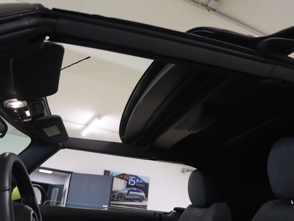 MINI Cooper Cabrio 2022