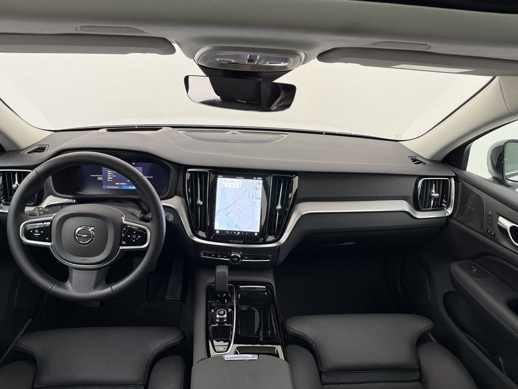 Volvo V60 2025