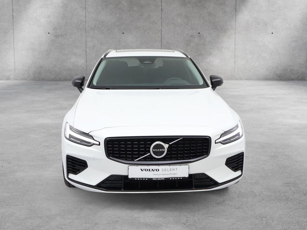 Volvo V60 2025