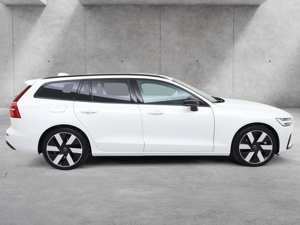Volvo V60 2025
