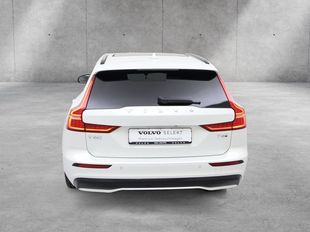 Volvo V60 2025
