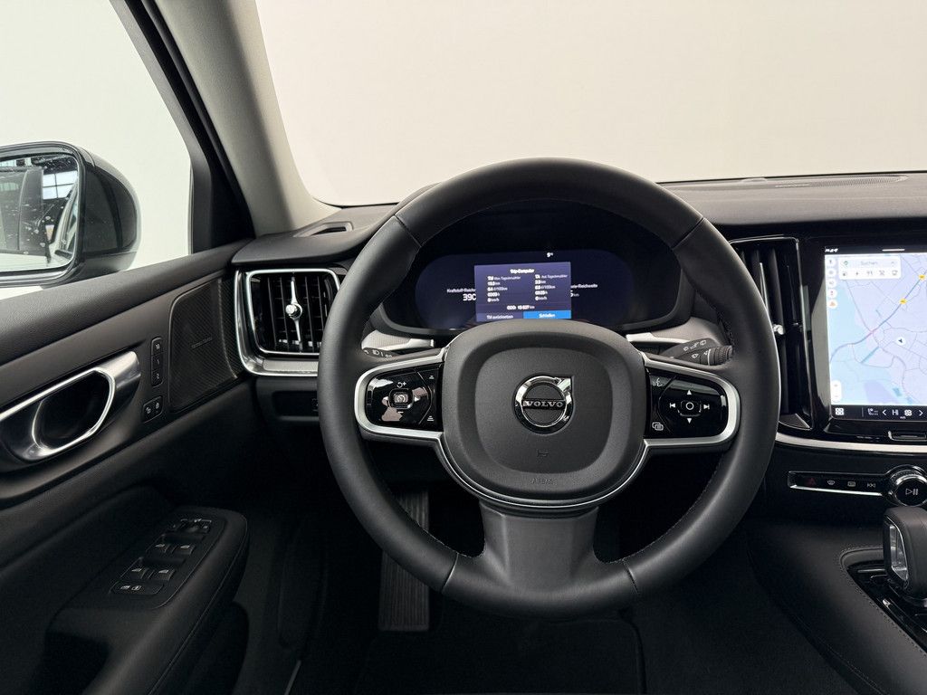 Volvo V60 2025