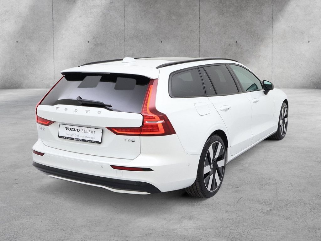 Volvo V60 2025