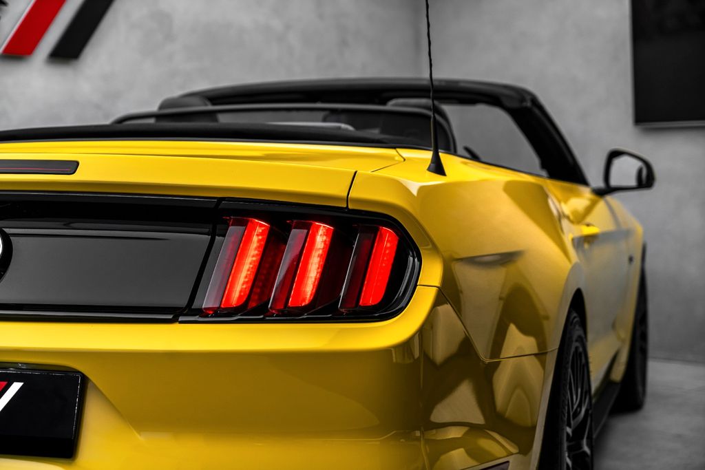 Ford Mustang 2011