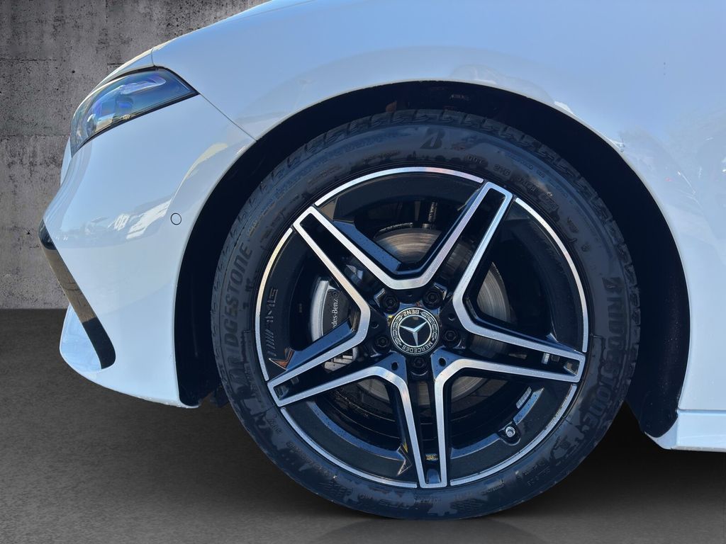 Mercedes-Benz A 200 2025