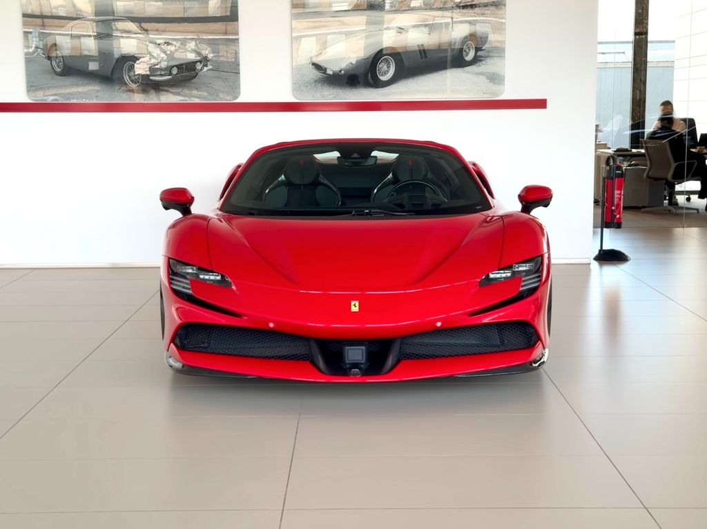 Ferrari SF90 2022