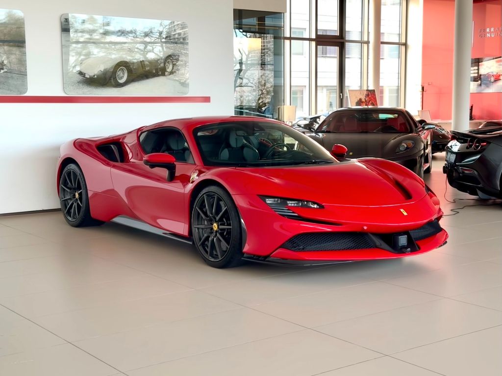 Ferrari SF90 2022