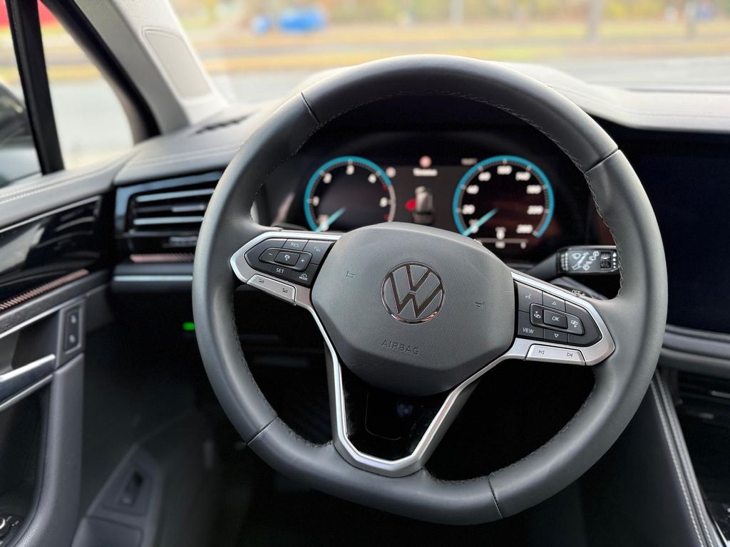 Volkswagen Touareg 2025