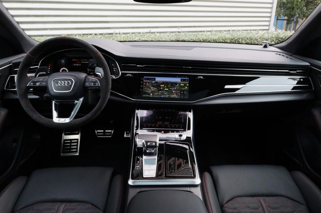 Audi RSQ8 2025