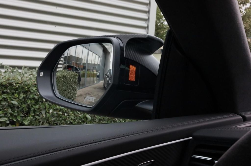 Audi RSQ8 2025