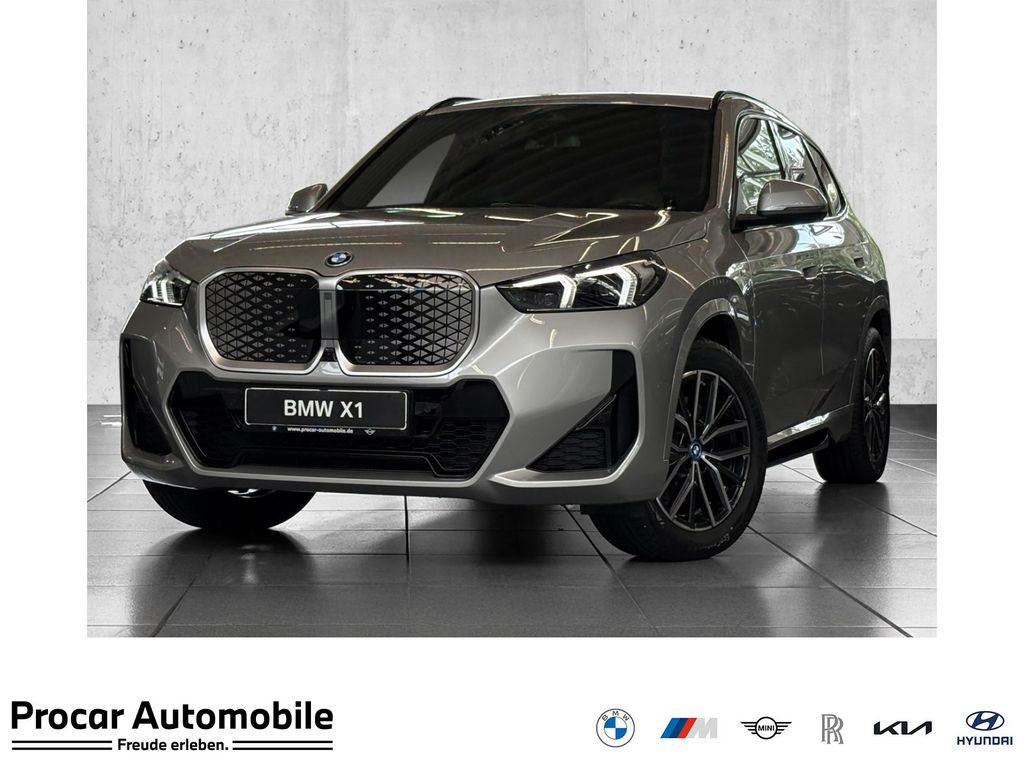 BMW iX1 2025