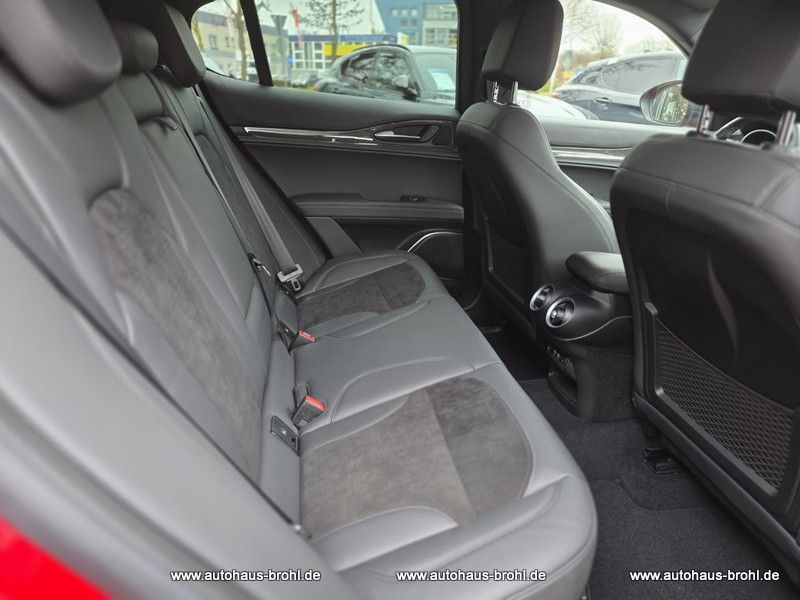 Alfa Romeo Stelvio 2021