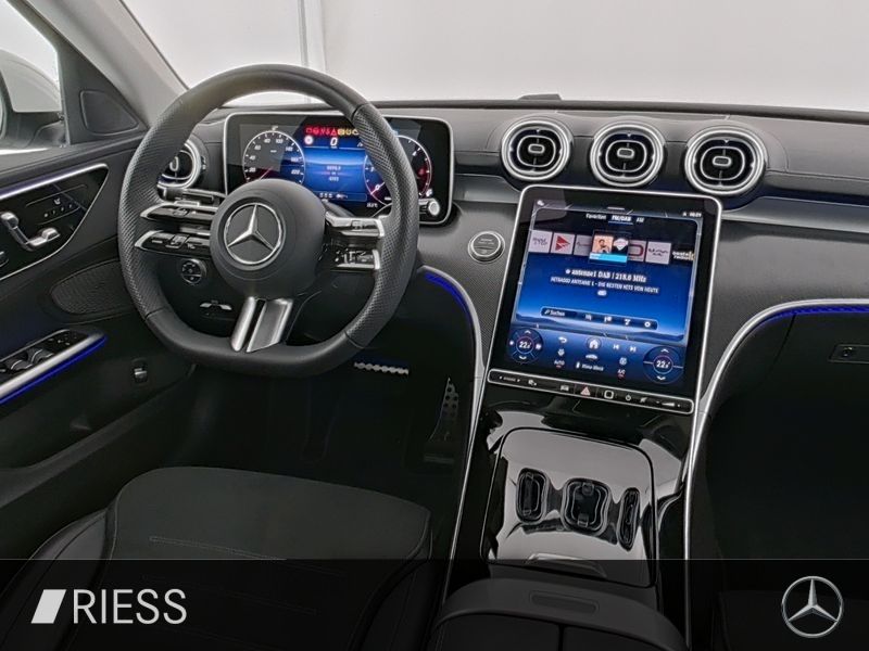Mercedes-Benz C 200 2025