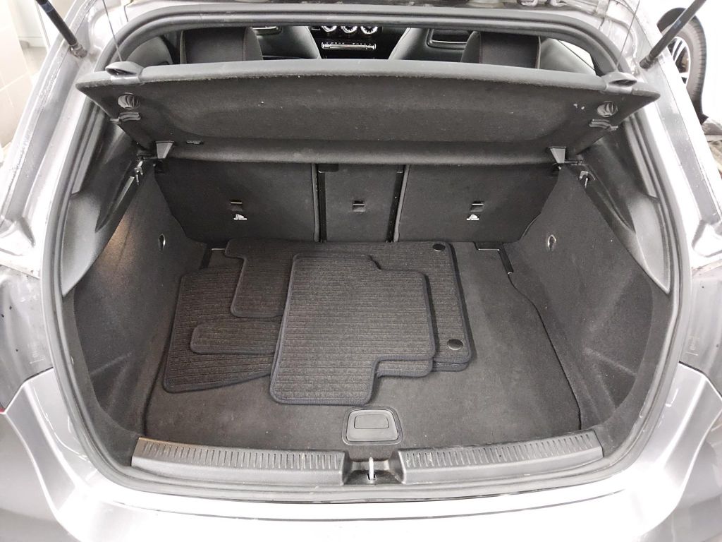 Mercedes-Benz A 220 2022