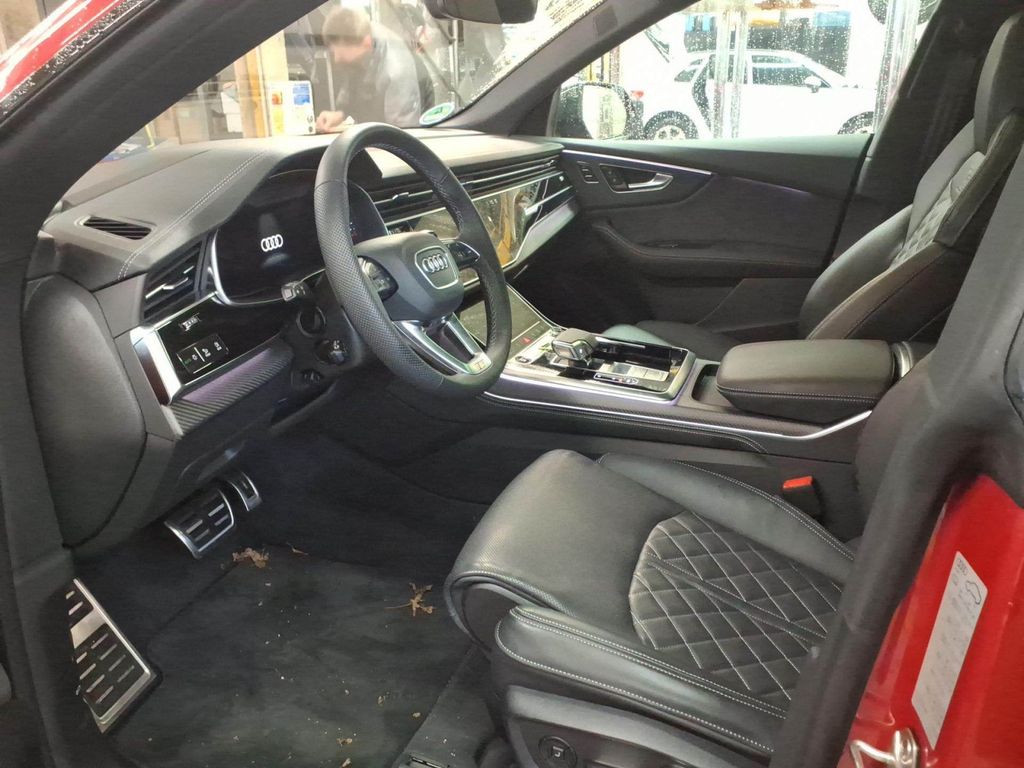 Audi SQ8 2025