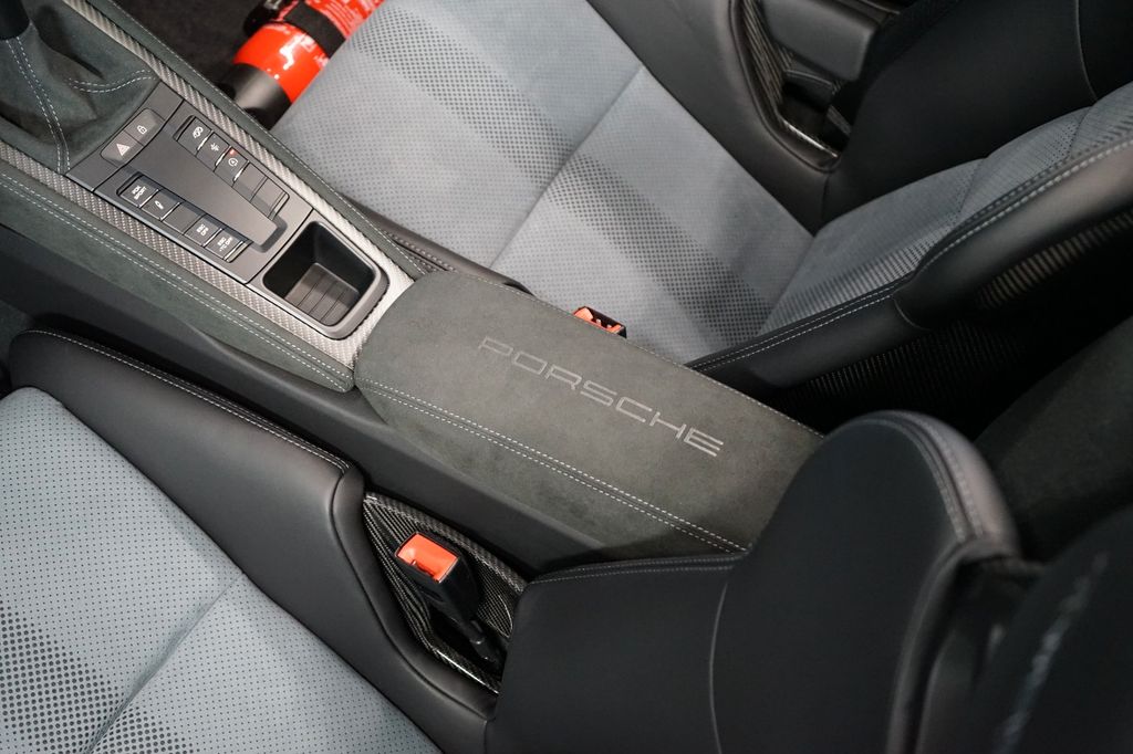 Porsche Boxster 2024