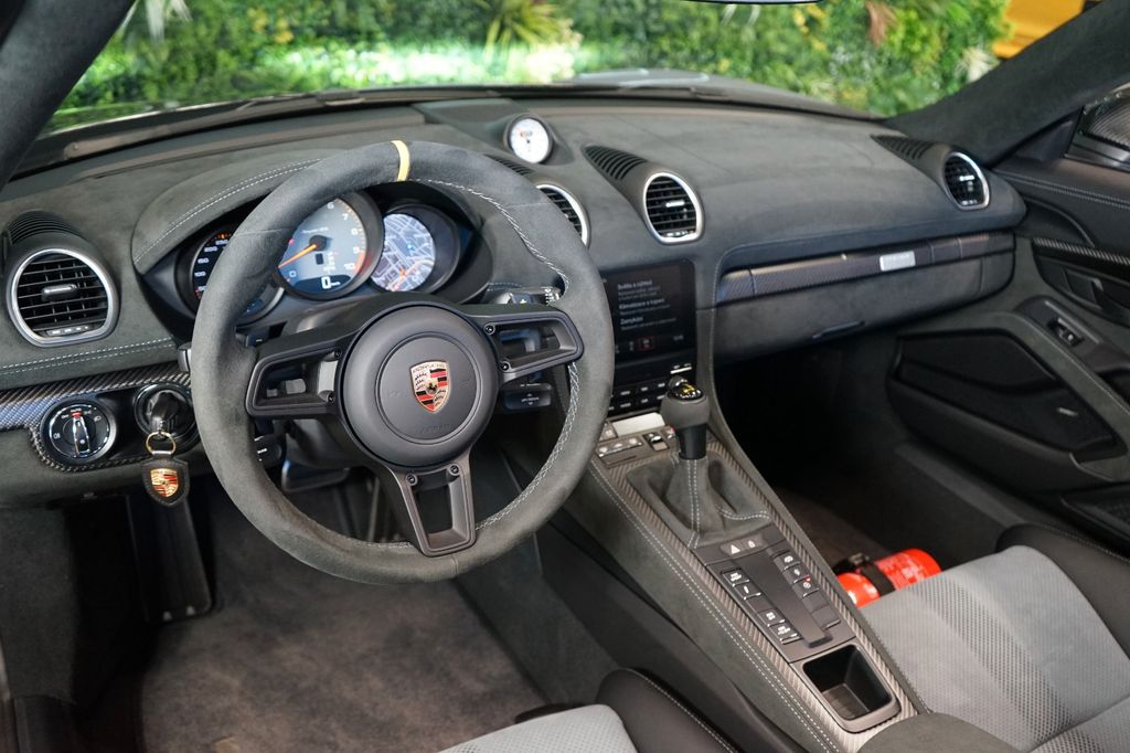 Porsche Boxster 2024