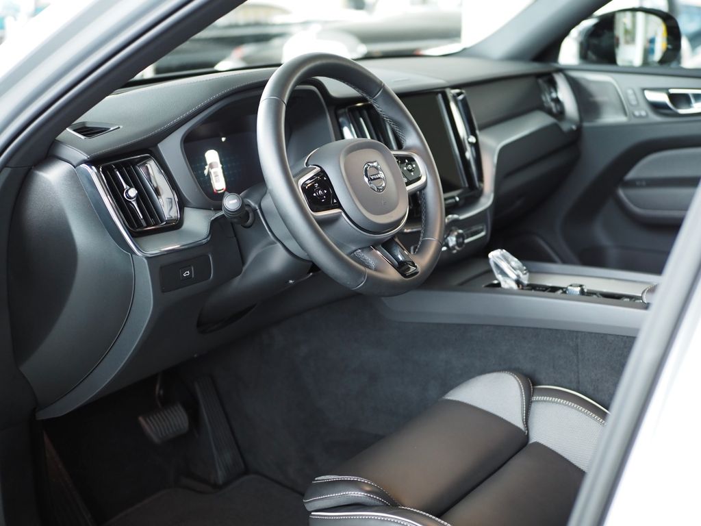 Volvo XC60 2022