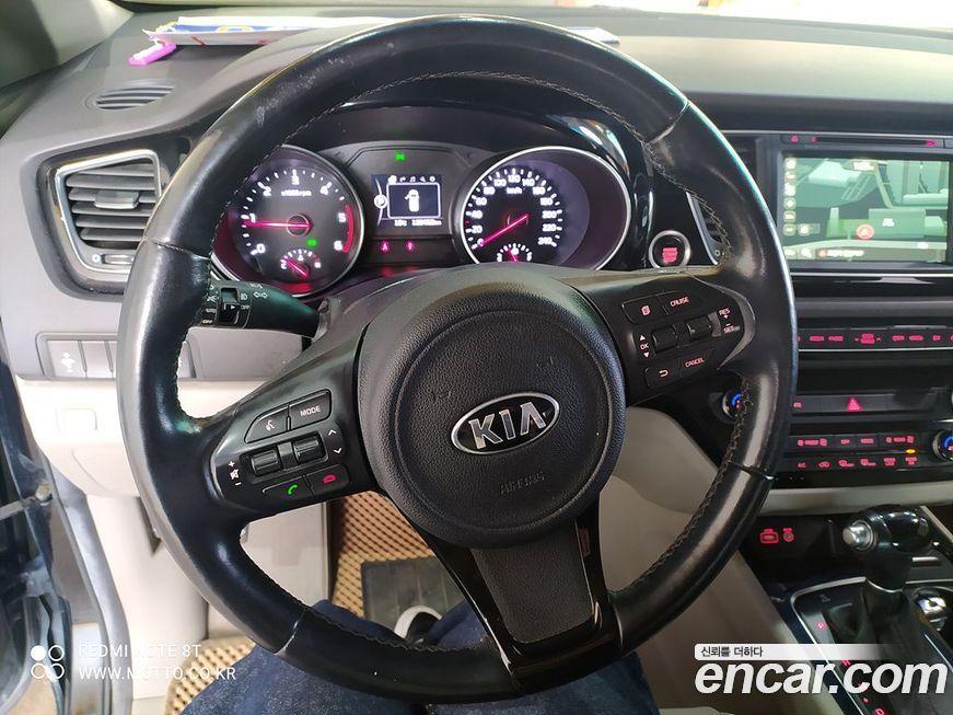 Kia Canival 2015