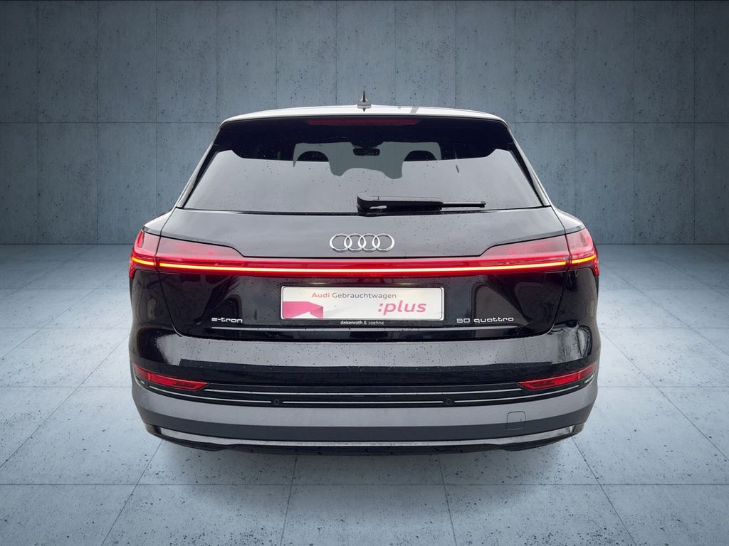 Audi e-tron 2022