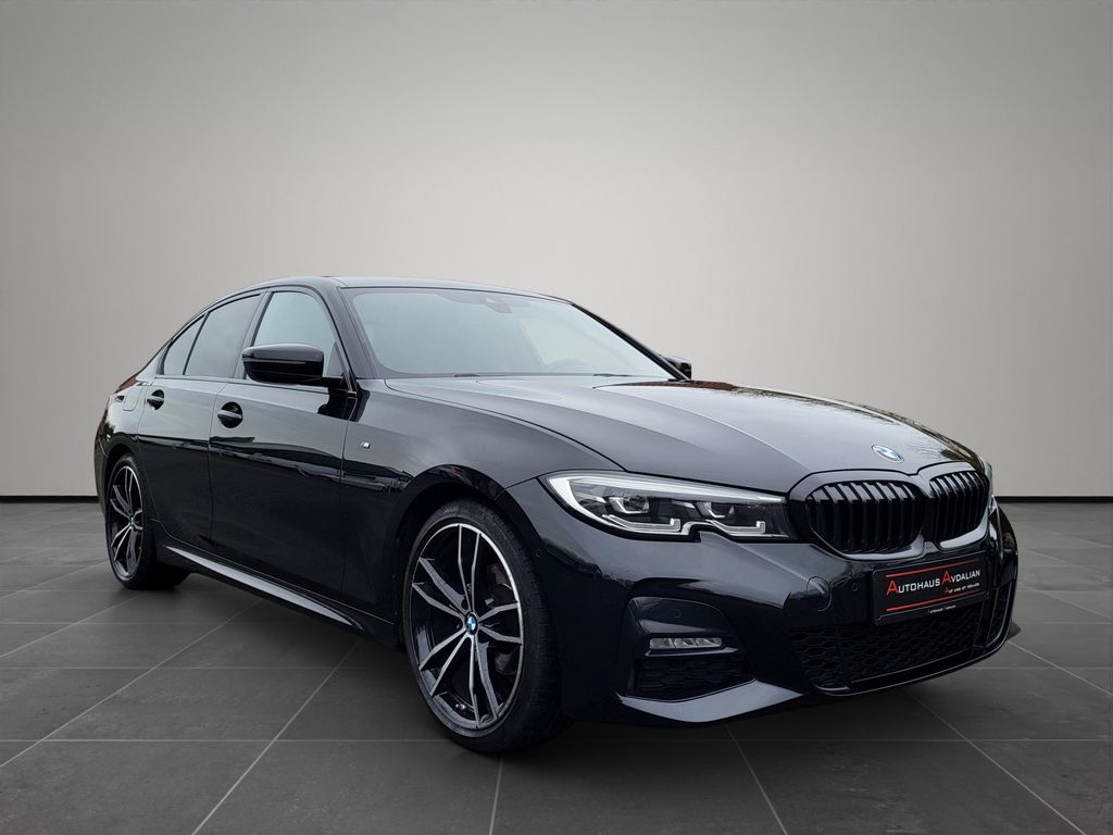BMW 318 2022