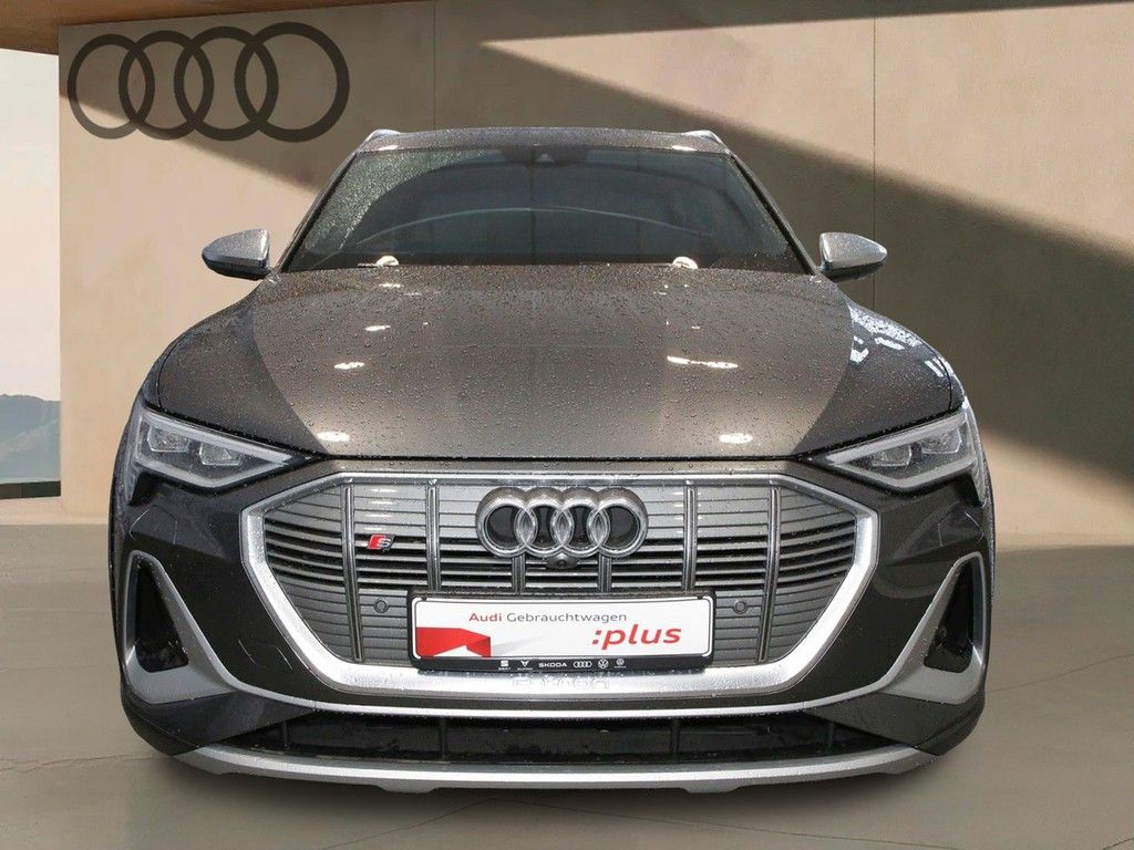 Audi e-tron 2022