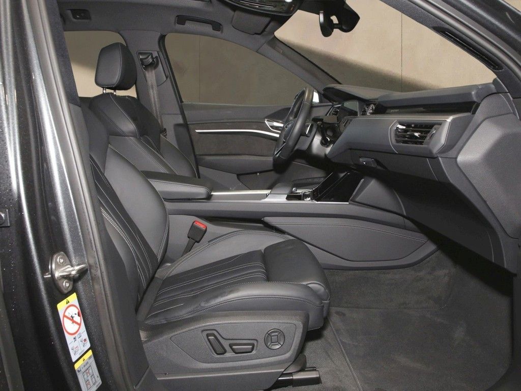 Audi e-tron 2022