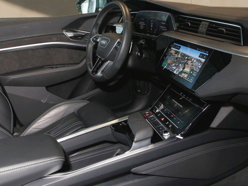 Audi e-tron 2022