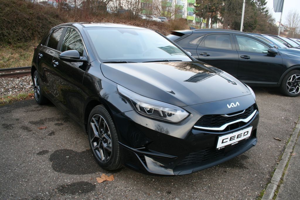 Kia cee'd / Ceed 2025